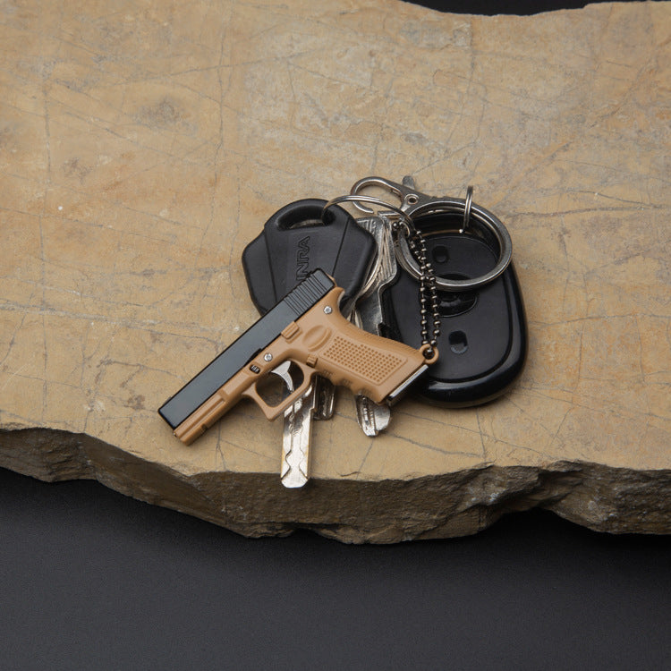 1:3.5 Glock G17 model semi-alloy keychain