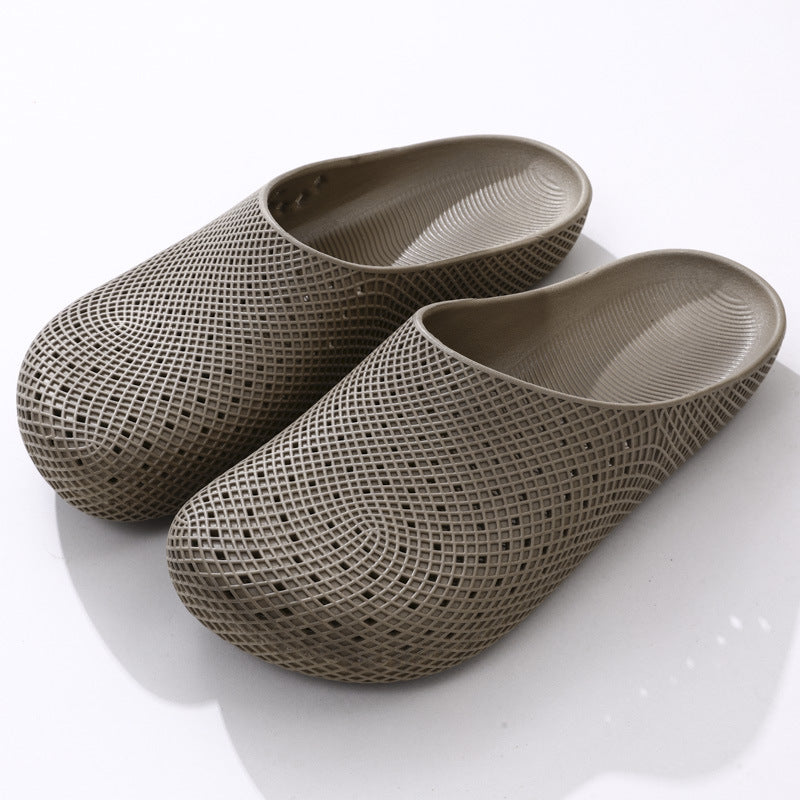 Thick-soled, breathable, non-slip beach clogs