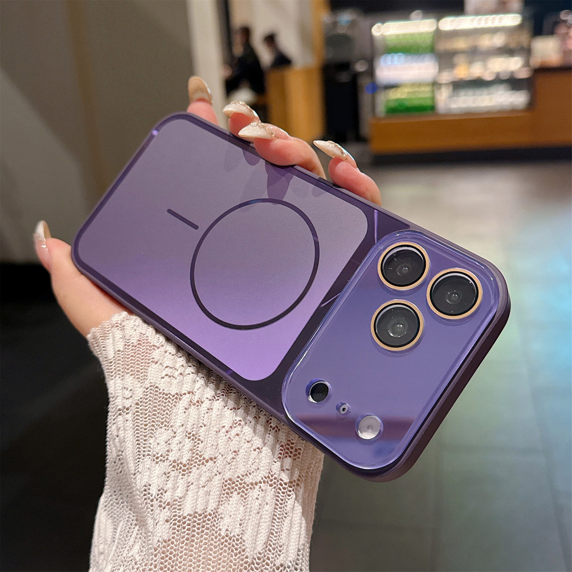 A high-quality, AI-powered, drop-proof case for iPhone 17 Pro with a large, flowing window display, compatible with all Apple models. It features a premium design and includes AI buttons.