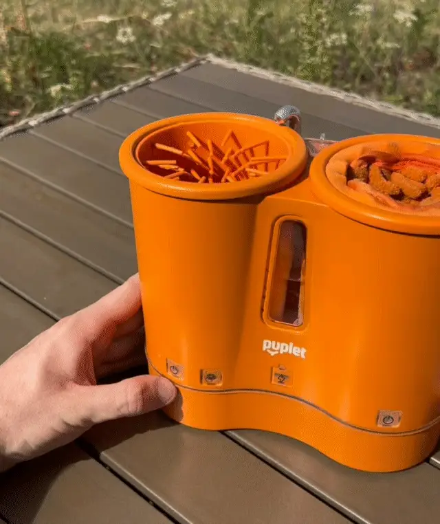 Clean, disinfect & dry your dog’s paws in 30 seconds