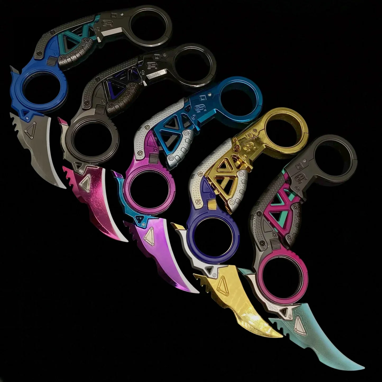 Apex Legends  Raptor's Claw Karambit Heirloom
