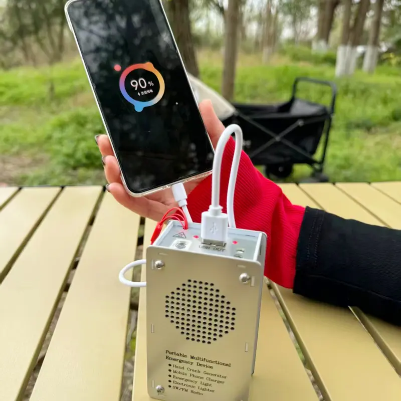 High-power 1000mAh hand-cranked generator, mini portable emergency power supply, safe and practical, suitable for leisure stress relief, outdoor adventure, camping, sudden power outages and other situations.