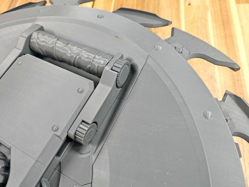 DOOM The Dark Ages shield, mechanical version. Functional Cosplay Prop. You can control the rotation.