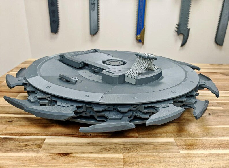 DOOM The Dark Ages shield, mechanical version. Functional Cosplay Prop. You can control the rotation.